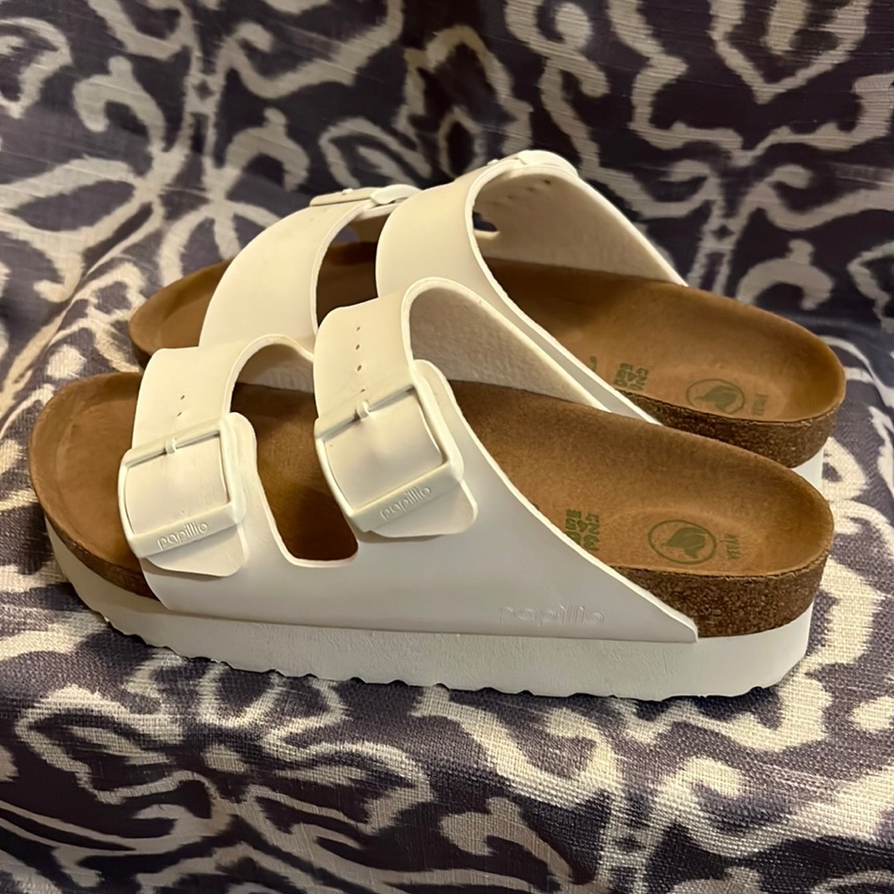 Authentic platform papillio birks. White, size 38